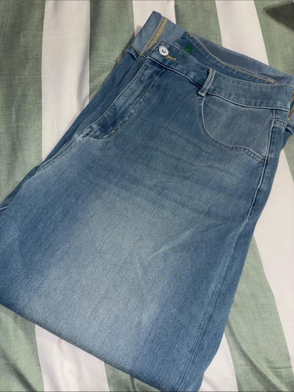 HALARA Light Blue Cuffed Women’s Jeans - Picture 7 of 7
